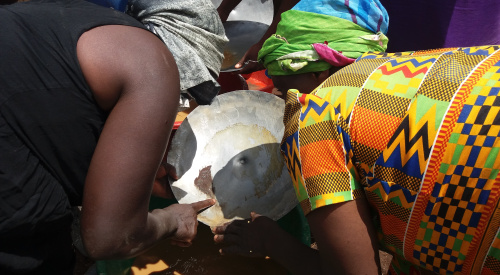 Women Processing Gold Without Mercury